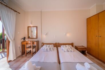 דירות לתיירים 123 Soleil Studios