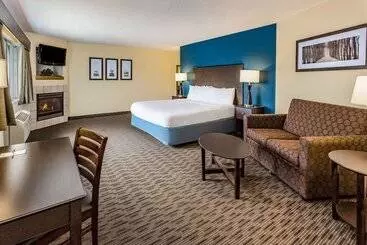 Americinn By Wyndham Hotel And Suites Long Lake