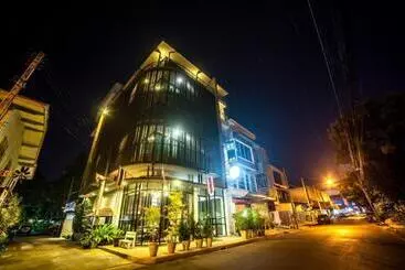 Hotel De Poem Loft Boutique Residence