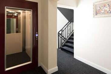 Пансион Lily Sands Inn