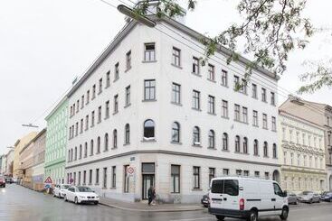 Royal Resort Apartments Westbahnhof