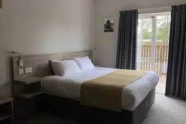 هتل The Lodge At Perth Racecourse
