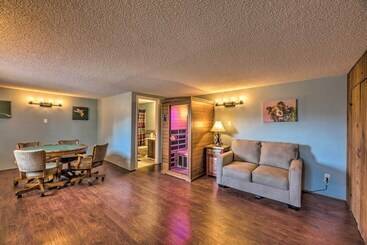 بيت ريفى Alto Cabin W/ Stunning Views, Hot Tub + Sauna!