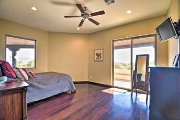 بيت ريفى Rio Verde Desert Escape W/ Patio & Mountain Views!
