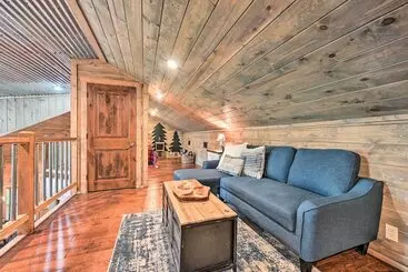 Mökkimajoitus Luxe Broken Bow Cabin W/ Tesla Charging Station