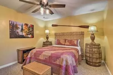 Mökkimajoitus Creekside Retreat W/ Deck, 18 Miles To Wolf Ridge