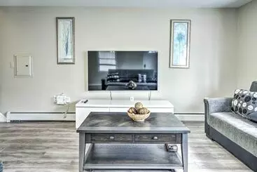 Mökkimajoitus Family Friendly Keansburg Home: Walk To Beach!