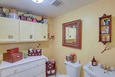 コテージ Historic Home W/ Sunroom   5 Mi To Lambeau Field!