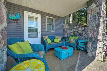 별장 Lakefront Newaygo Home Private Dock, Kayaks