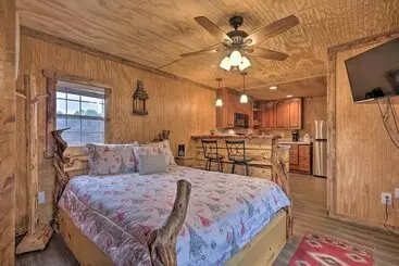 コテージ Petfriendly Cabin, 3 Mi To Show Low Lake!