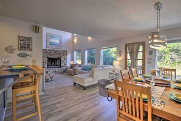 Сельский дом Relaxing Lincoln City Coastal Escape Near Beach!