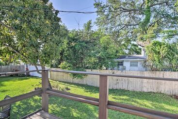 Сельский дом Seminole Home: 1 Mi To Indian Shores Beach!