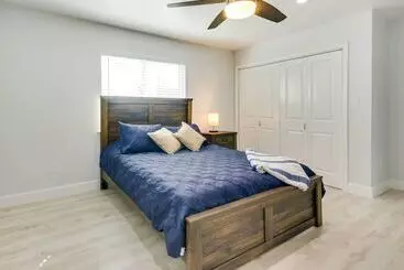 コテージ Spacious San Jacinto River Home W/ Waterfront Deck