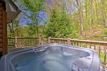 بيت ريفى Mins From Polar Express Train: Bryson City Cabin!