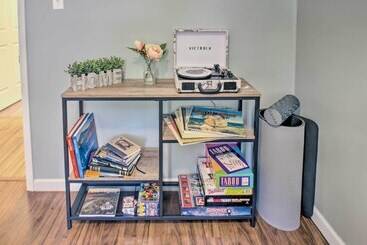 بيت ريفى Dog Friendly Fayetteville Home W/ Hot Tub!