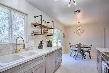 コテージ Gateway To Yosemite Home: Chic Oakhurst Oasis
