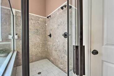 Сельский дом Cordova Home W/ Pool Table, 17 Mi To Memphis Zoo!