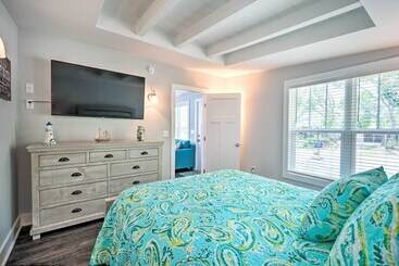 بيت ريفى Modern Oak Island Escape: 1 Mile To Long Beach!