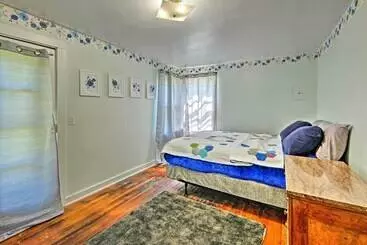 Mökkimajoitus Renovated Ky Farmhouse Retreat W/ Pasture Views!