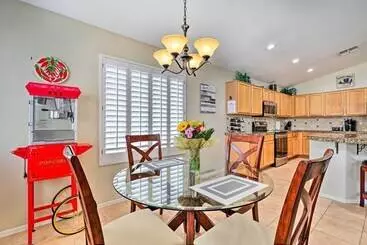 Mökkimajoitus Surprise Home < 5 Mi To Stadium & Golfing!