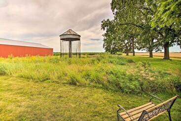 بيت ريفى Spacious Farmhouse On 200 Acres Along The River