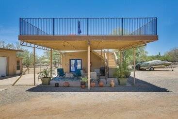 별장 Oro Valley Retreat W/ Pool, Spa & Rooftop Views!