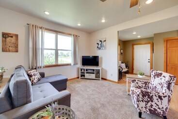 بيت ريفى Peshtigo Dairy Farm Escape: Fire Pit, Grills!