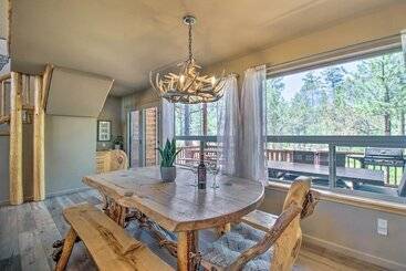 بيت ريفى Deck, Grill & Fire Pit: Spacious Show Low Hideaway