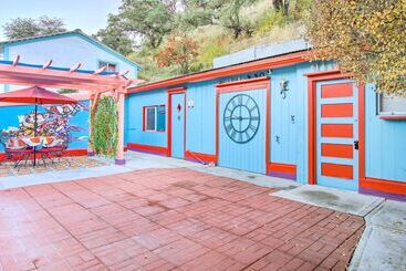 Сельский дом Colorful Bisbee Home W/ Patio ~ 1 Mi To Dtwn!