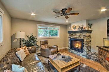 بيت ريفى Cozy Ronald House W/ Backyard & Fire Pit!