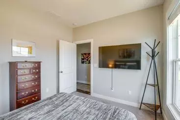 Mökkimajoitus Lovely Bowling Green Home, 10 Mi To Downtown!