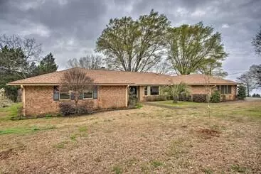 コテージ Roomy Texas Lake Retreat W/ Private Boat Ramp