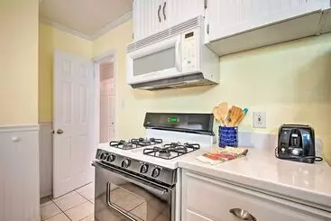 Central Catalina Cottage: Walk To Ferry & Eateries