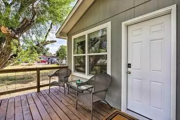 コテージ Cozy House W/ Views, 1 Mi To Colorado River!