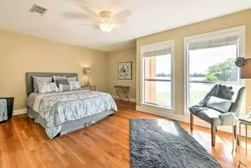 コテージ Lakefront Houston House   1 Mi To Space Center!