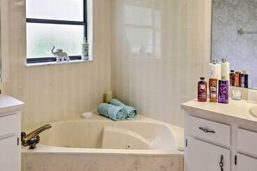 Dom wiejski Riverfront Dunnellon Home W/ Private Dock!