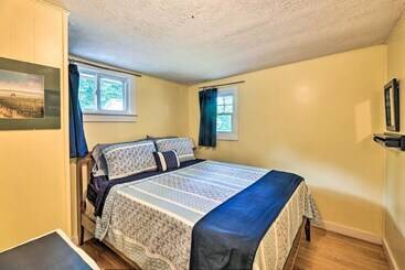 コテージ Rustic Hideaway W/ Fire Pit < 1 Mi To River!