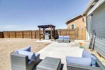 بيت ريفى Cozy Colorado Retreat W/ Patio, Grill & Fire Pit!