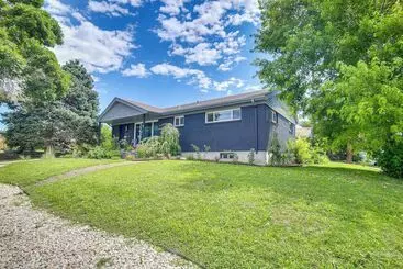 Mökkimajoitus Denver Vacation Home W/ Home Theater!