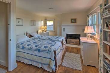 بيت ريفى Expansive Beachfront Retreat W/ Outdoor Shower