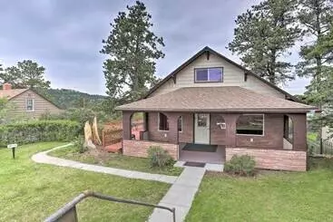 コテージ Lovely Black Hills Area Home: Covered Porch & Deck