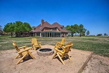 Hus på landet 16 Acre Ranch In Pilot Point W/ Private Pond & Spa