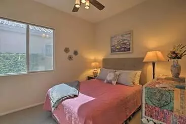 コテージ Serene Indio Gem ~ 1 Mile To Coachella!