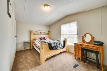 Vakantiehuisje Cozy Kentucky Retreat W/ Deck, Grill & Fire Pit!