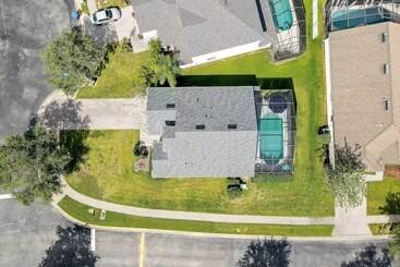 Mökkimajoitus Newly Remodeled Family Home W/ Pool Near Disney!