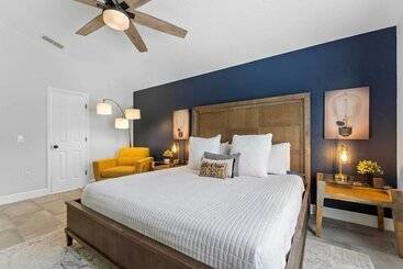 茅舍 Newly Remodeled Family Home W/ Pool Near Disney!