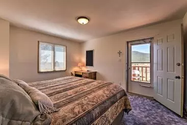 Mökkimajoitus Questa Home W/ Views   13 Mi To Red River Skiing!