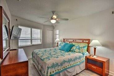 بيت ريفى Waterfront Nettles Island Beach House: Pool Access