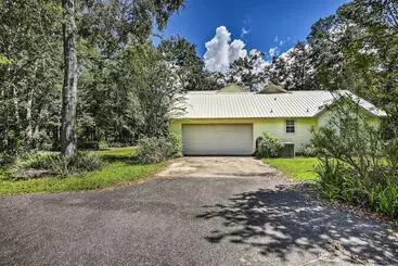 Mökkimajoitus Charming Waldo Getaway Near Lake Santa Fe!