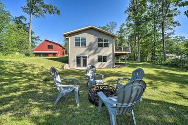 Cabane Family Friendly Lakefront Home With Deck!
